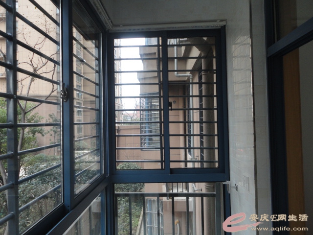 Ƭ 092.jpg