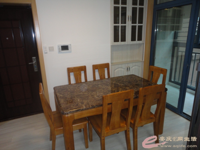 Ƭ 098.jpg