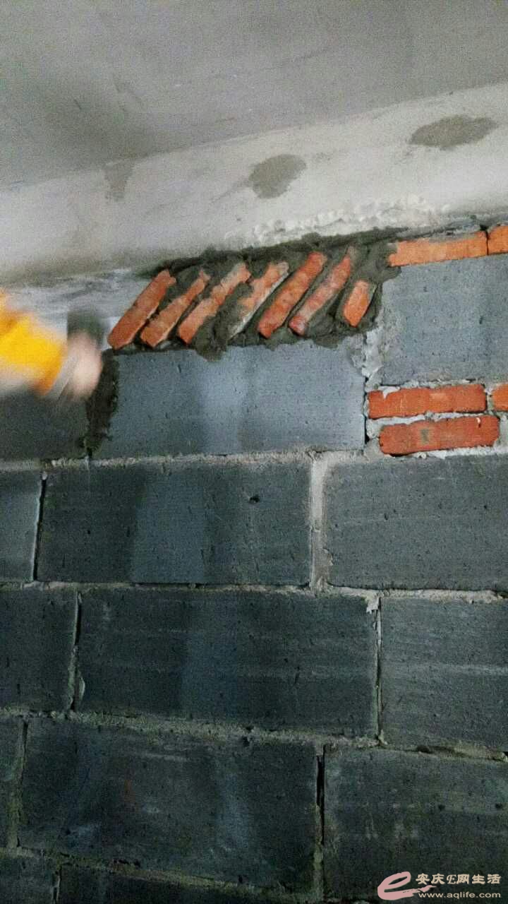 бͼ1