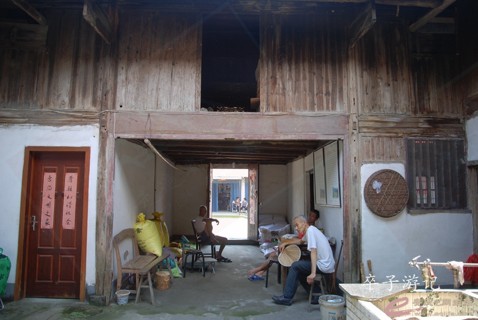 09.jpg