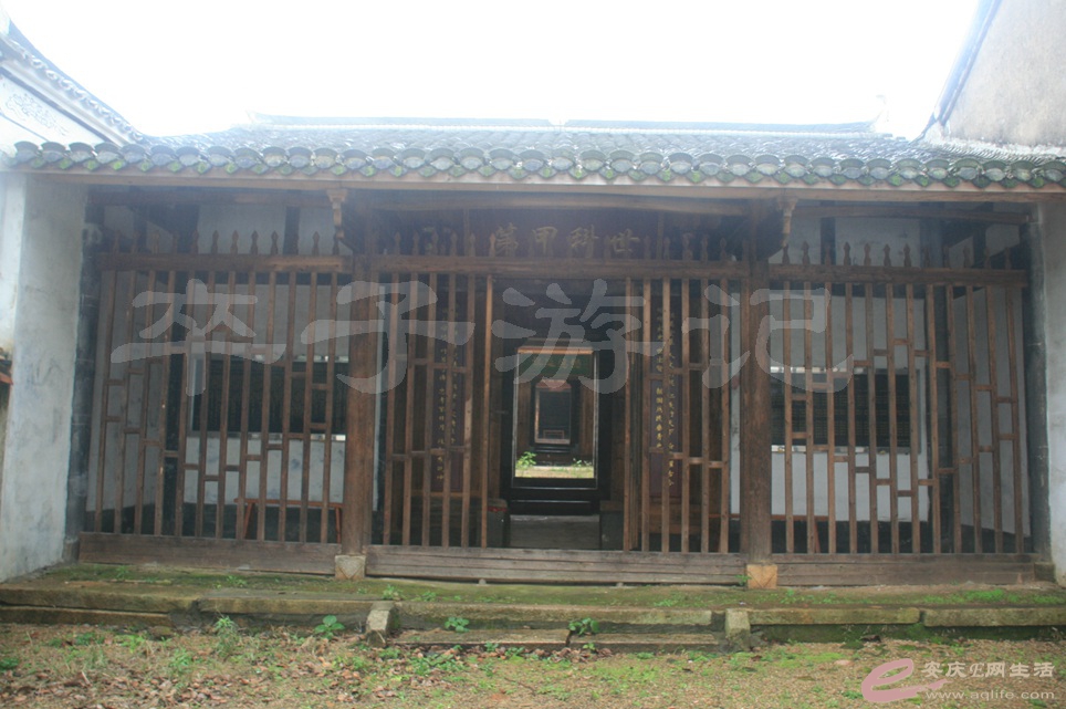 02.jpg