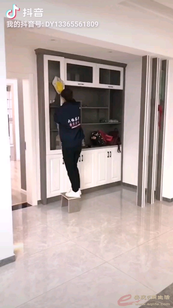 161715155508117.png