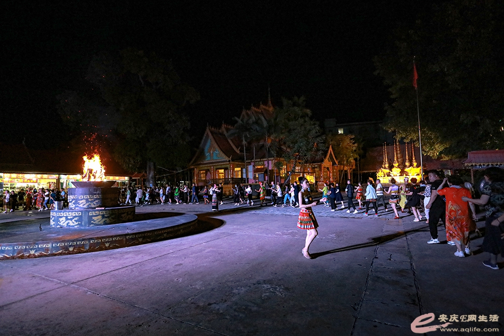 ZLGL7588.jpg