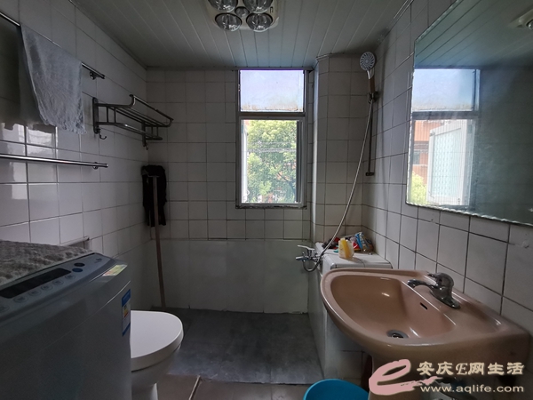 882d1123-2b95-4984-8ddc-2828097677d1_0.jpg