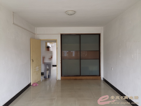 9b93c82c-8c5b-4b49-a864-aebf2970a21c_0.jpg