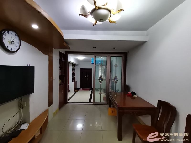 91fc92ae-0e72-45e8-96bc-3db9aa28625f_0.jpg