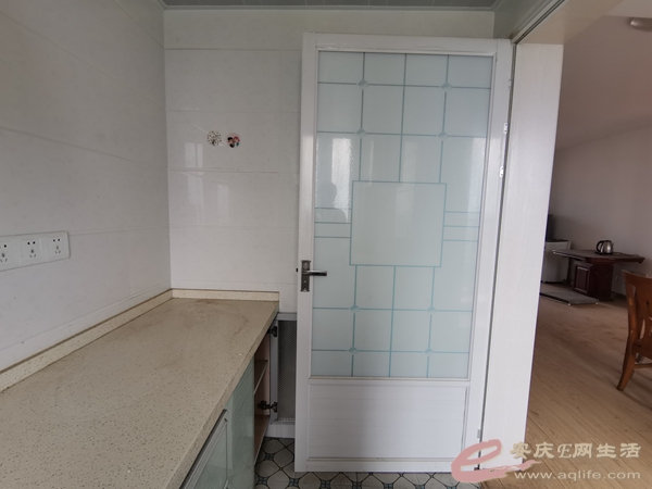 6915f237-3c5e-4aed-9be1-0474ce5acfe8_0.jpg