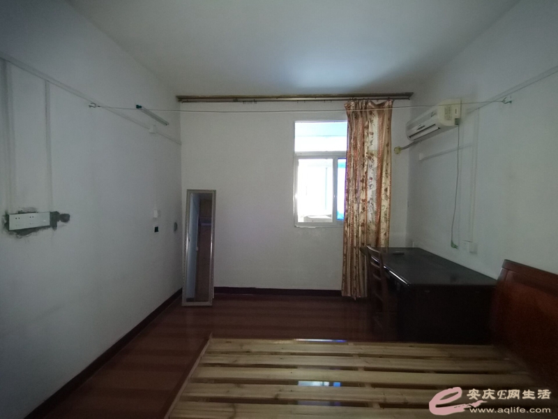 ef1cb35c-ffde-42d9-9834-3a3b26294d0e_0.jpg