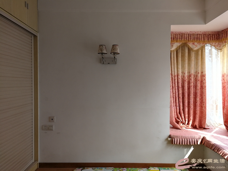 58a5d7e8-6151-43e1-8052-6edae4d7965e_0.jpg