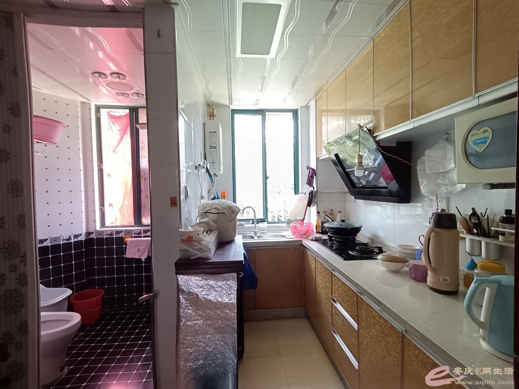 bec237e4-4dbb-4ba3-a4b8-48c3b1f26c01_0.jpg