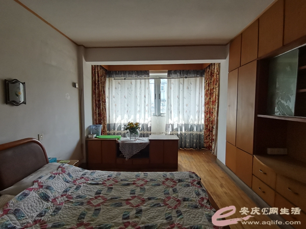 27e174dd-9c14-4227-b0d0-8f8ebec326b6_0.jpg