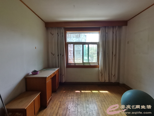 9d6142a1-d454-440a-8020-6f707ce340fe_0.jpg