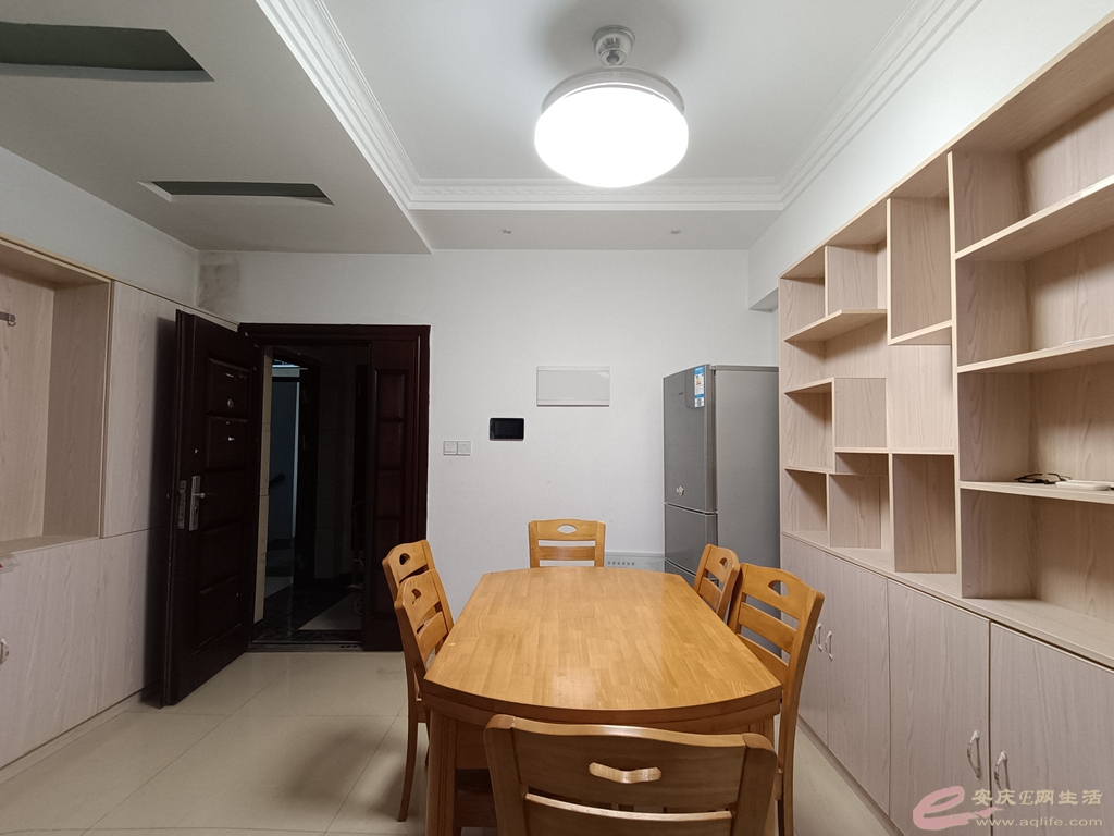 76dc6f71-ceca-4efa-a6ab-b61812ac198d_0.jpg